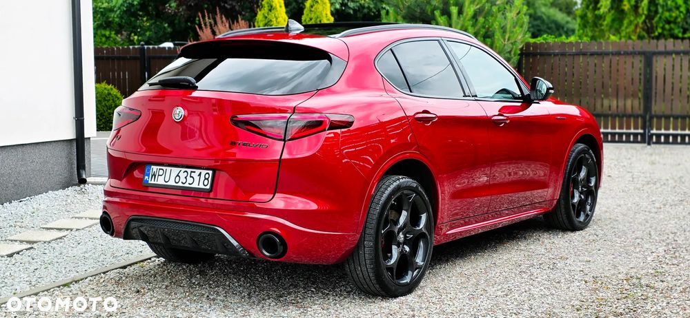 Alfa Romeo Stelvio 2.0 Turbo 16V AT8-Q4 Veloce Ti - 4