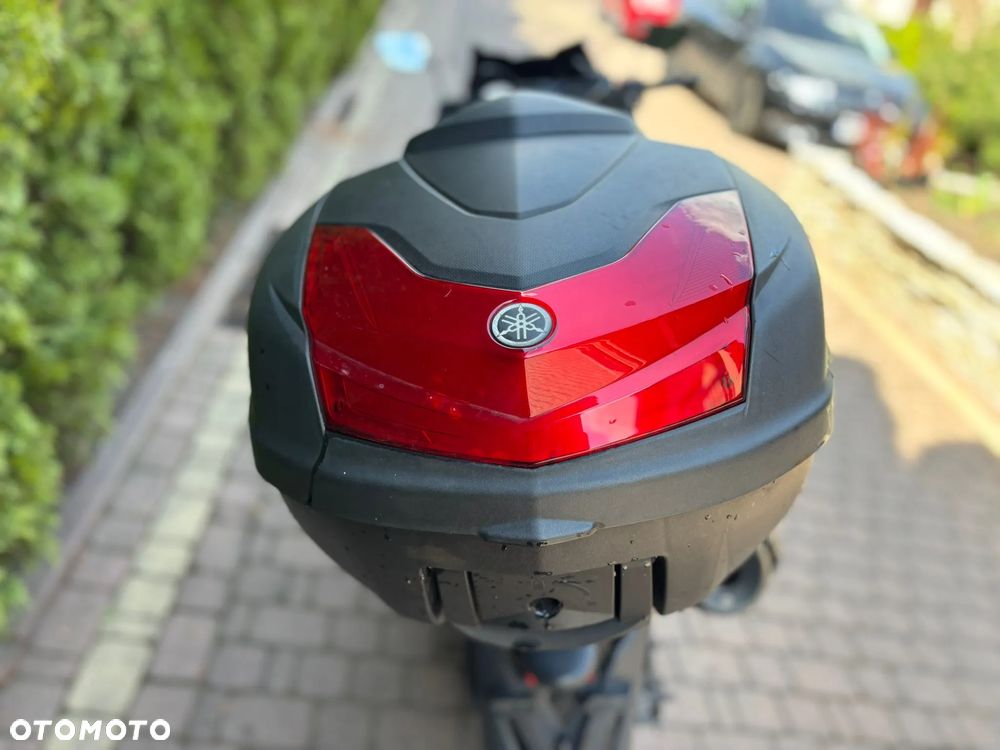 Yamaha Tmax - 23