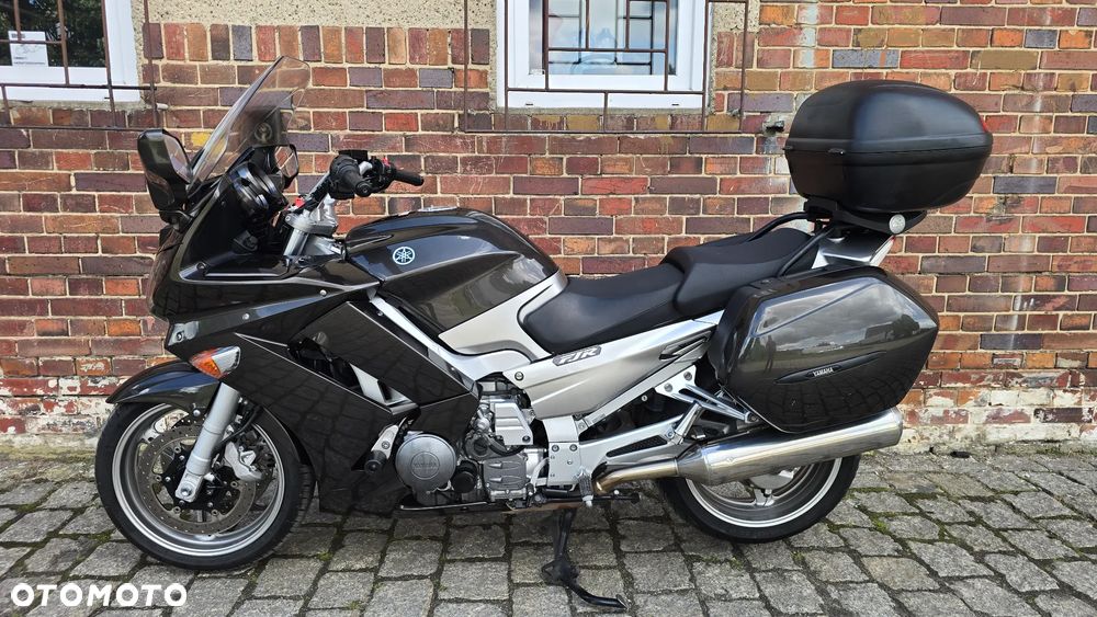 Yamaha FJR - 2