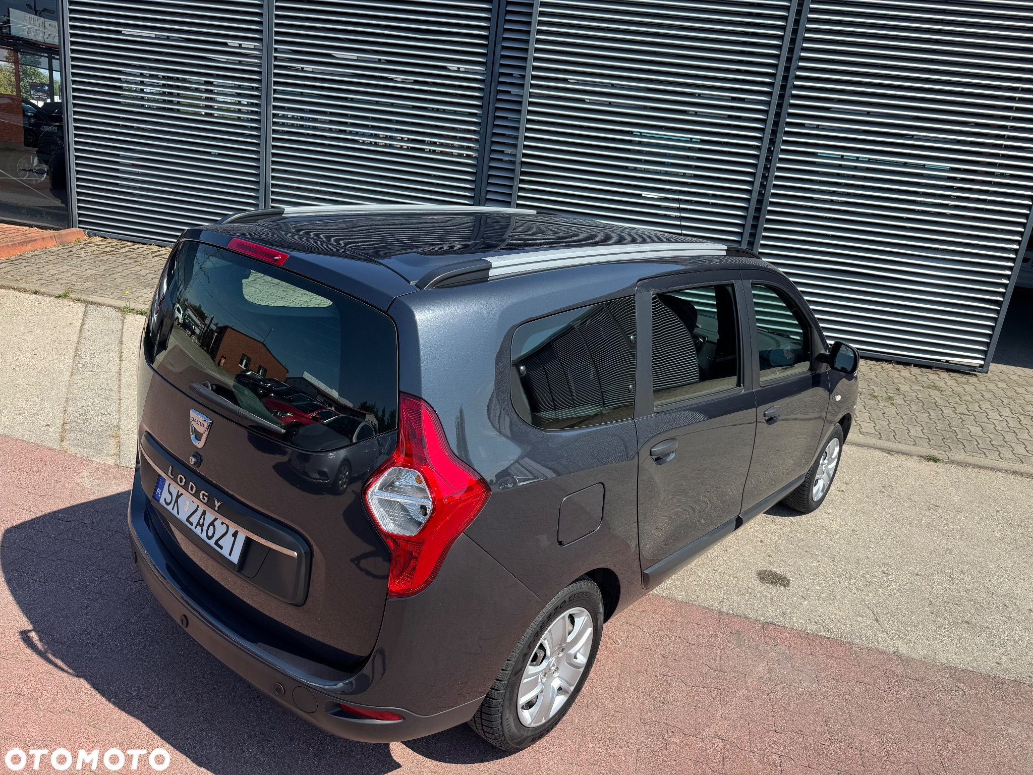 Dacia Lodgy 1.3 TCe Laureate S&S - 11