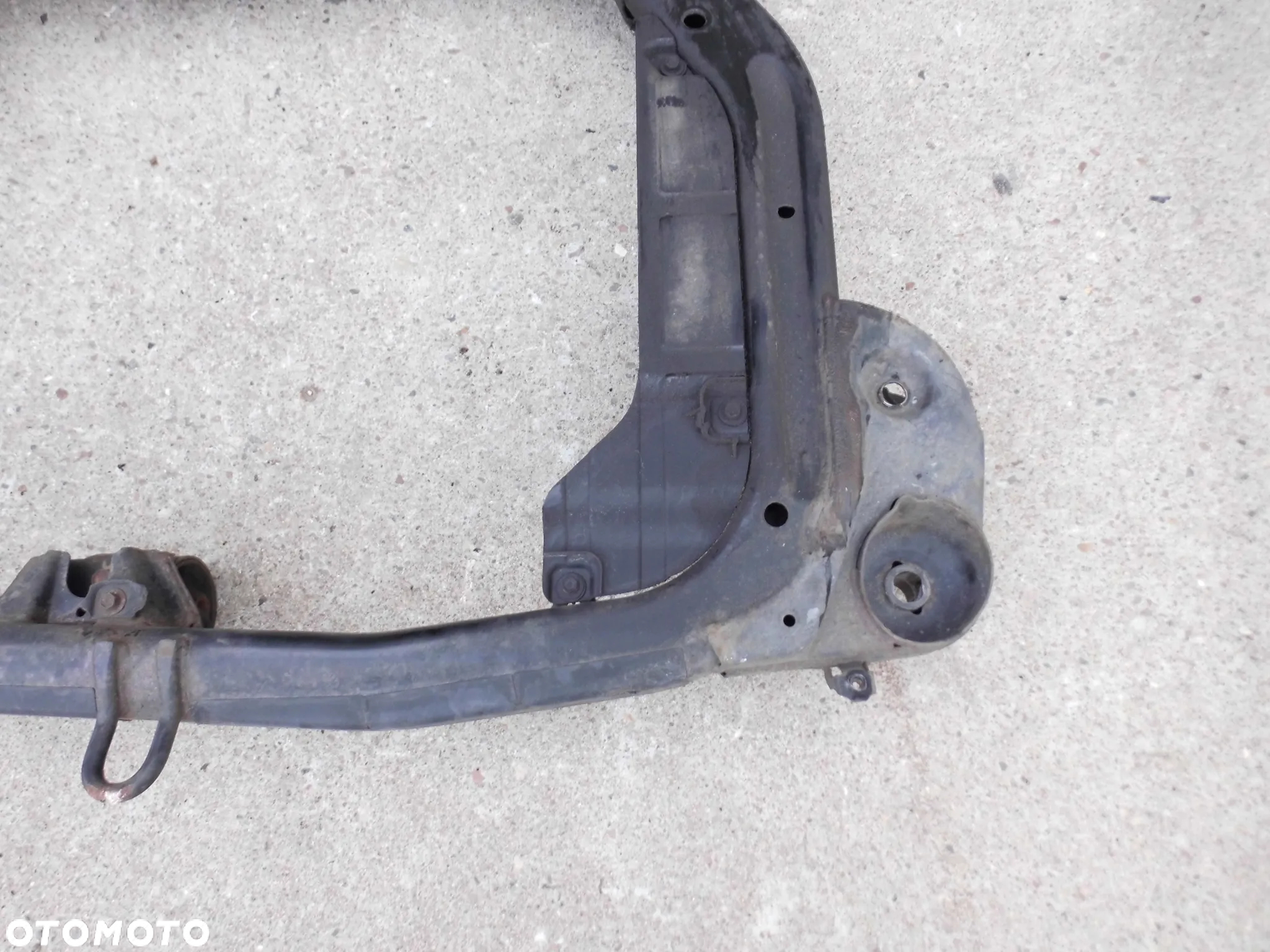 TRAWERSA SANKI WÓZEK ZAWIESZENIE SILNIKA 62405-2L000 HYUNDAI I30 I LIFT KIA CEED I 1.4 1.6 16V PRZEDNIE ORYGINAŁ SPRAWNE - 10