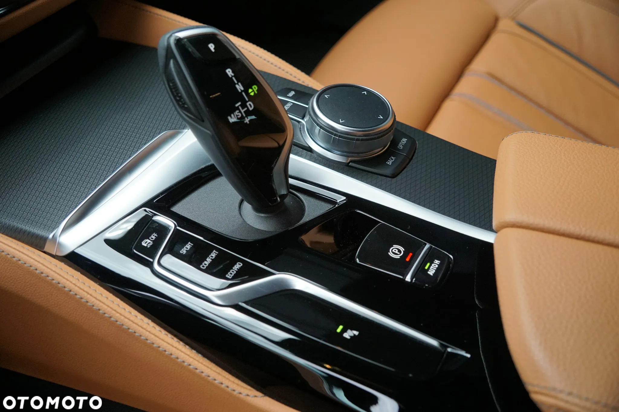BMW Seria 5 530i xDrive - 25