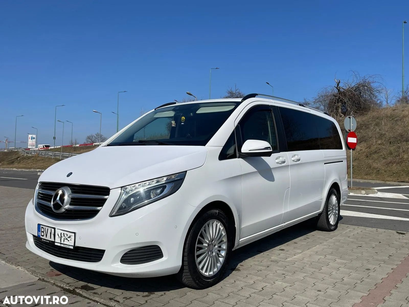 Mercedes-Benz V - 1