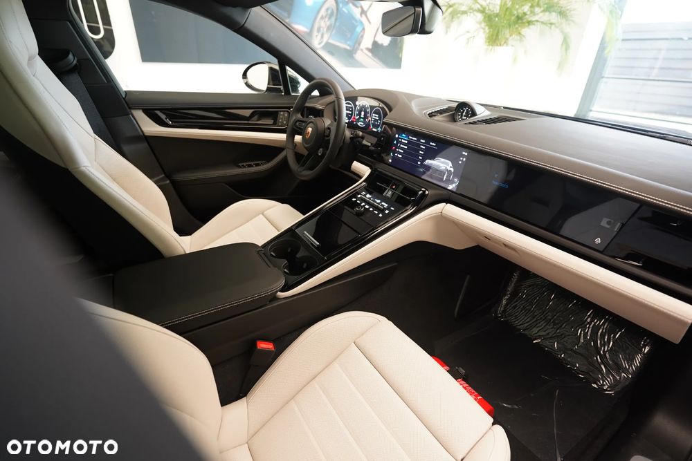 Porsche Panamera - 13