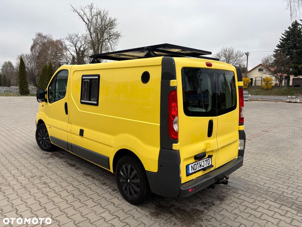 Opel Vivaro - 8