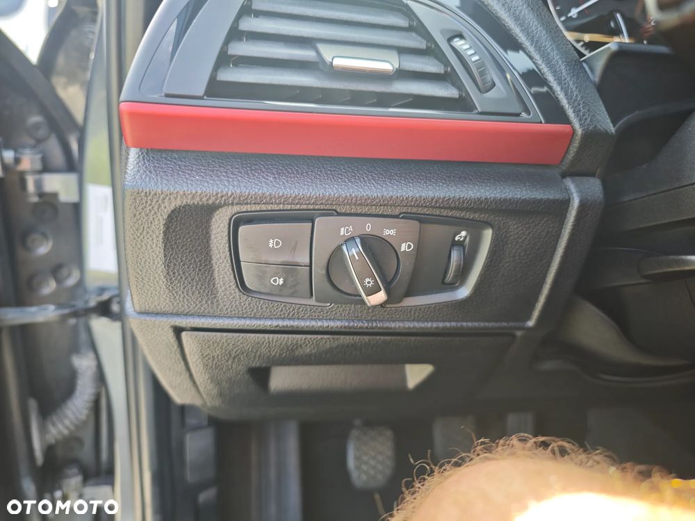 BMW Seria 1 118i Sport Line - 16