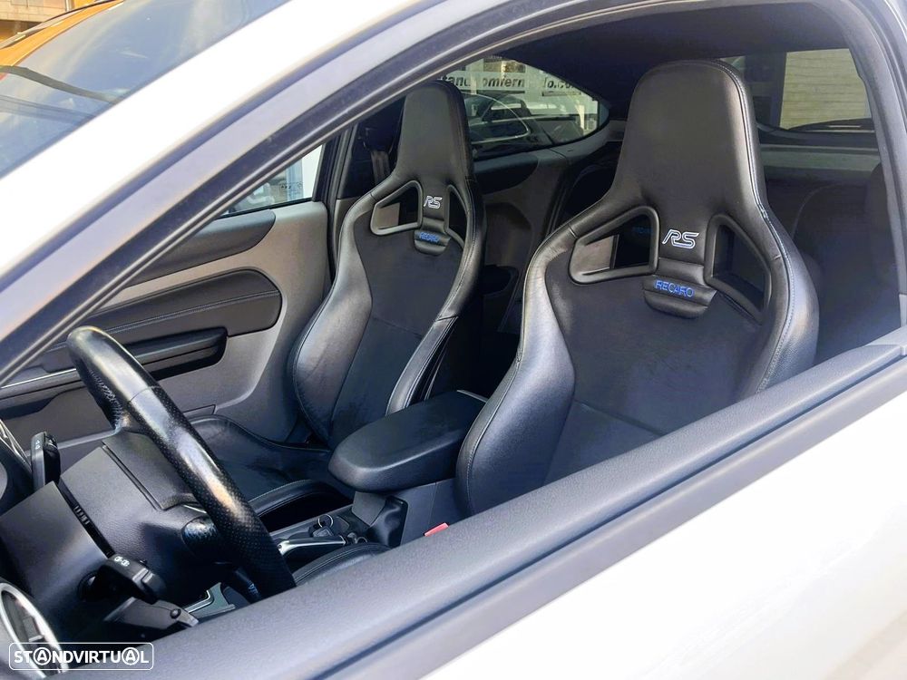 Ford Focus 2.5 T RS - 13