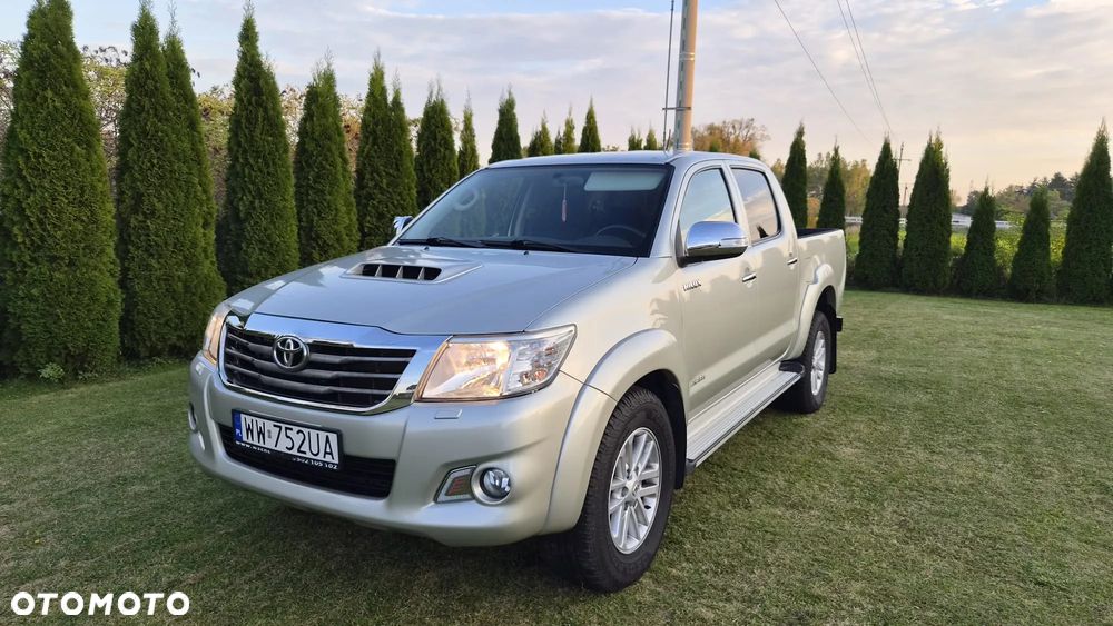 Toyota Hilux - 1