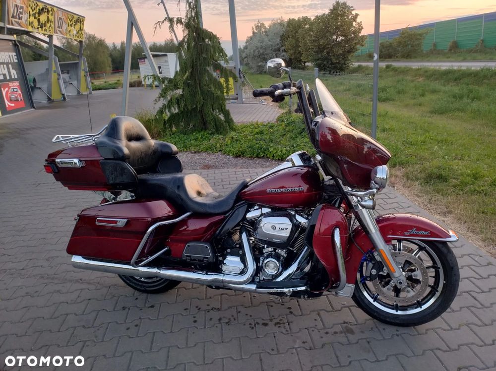 Harley-Davidson FLH Electra Glide - 13