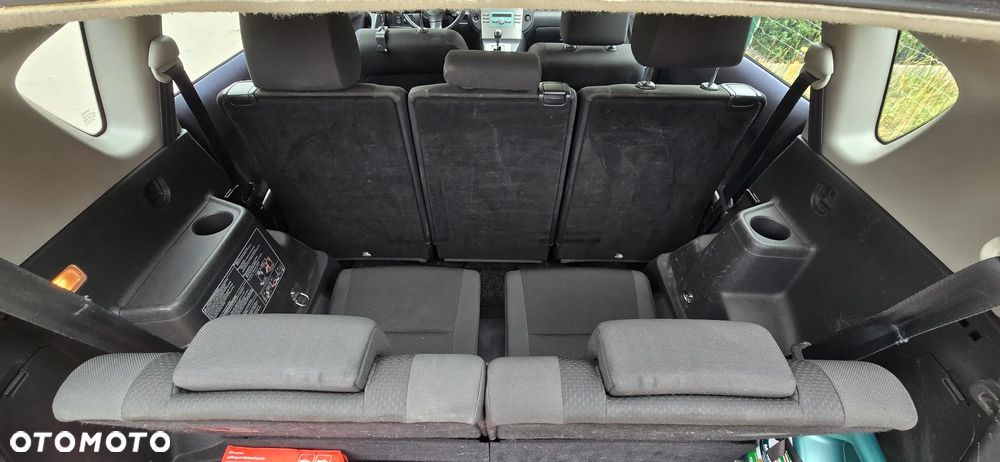 Toyota Corolla Verso - 21