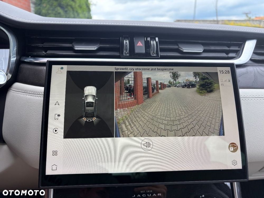 Jaguar XF 2.0 P300 AWD R-Dynamic S - 19