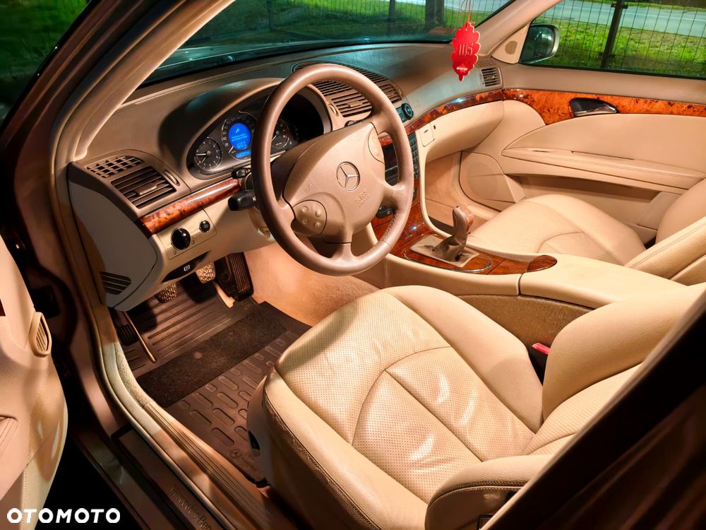 Mercedes-Benz Klasa E 200 Kompressor T Elegance - 12