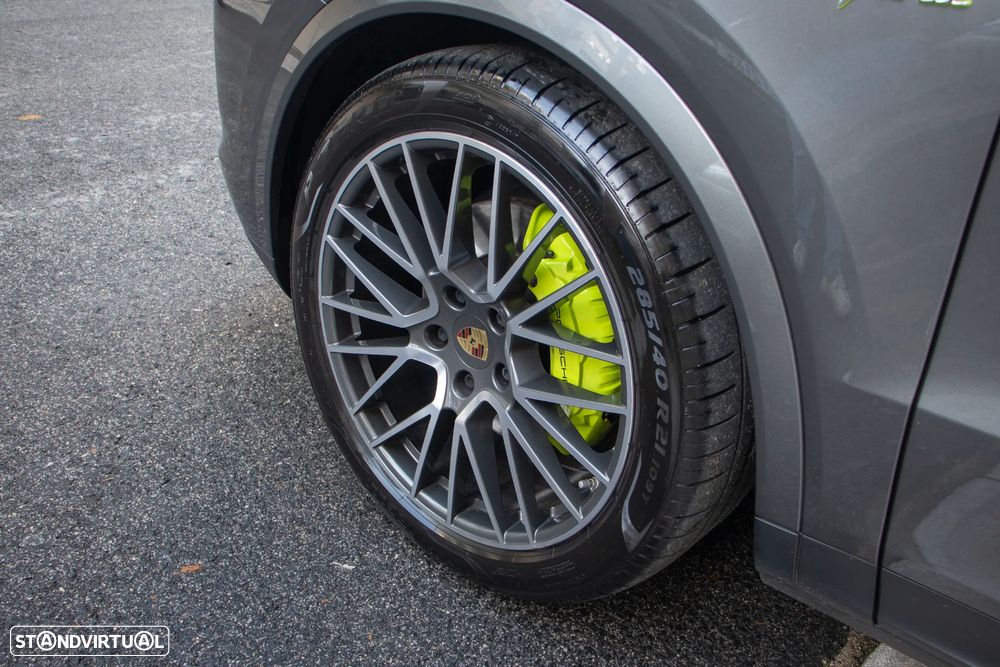 Porsche Cayenne E-Hybrid - 4