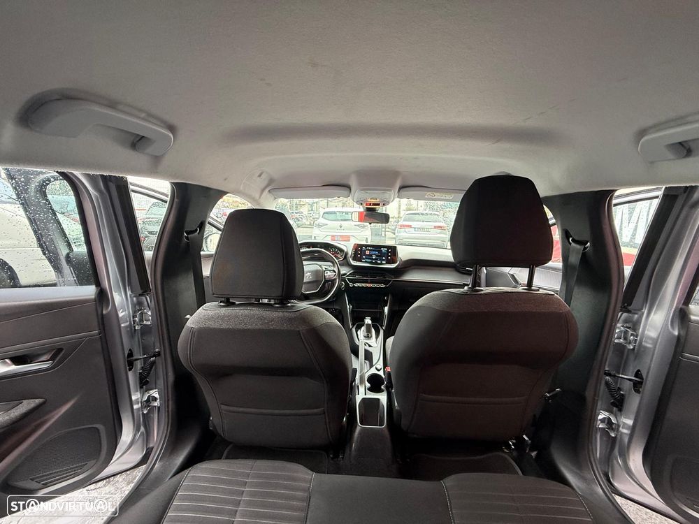 Peugeot 208 PureTech 100 EAT8 Active - 14