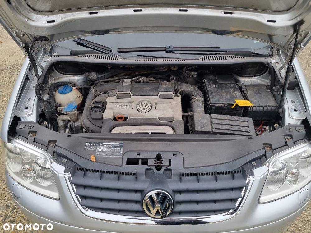 Volkswagen Touran - 18