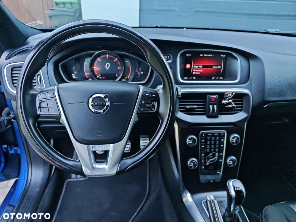 Volvo V40 D2 Drive-E SCR R-Design Momentum - 33