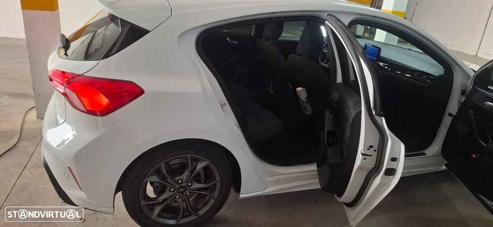 Ford Focus 1.5 TDCi ECOBlue ST-Line - 10