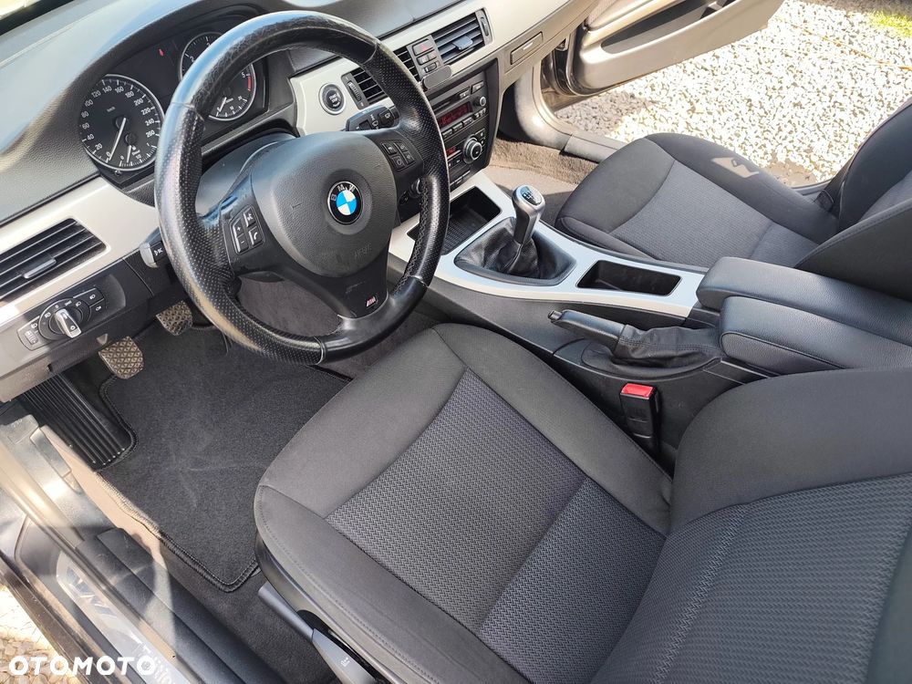 BMW Seria 3 320d - 12