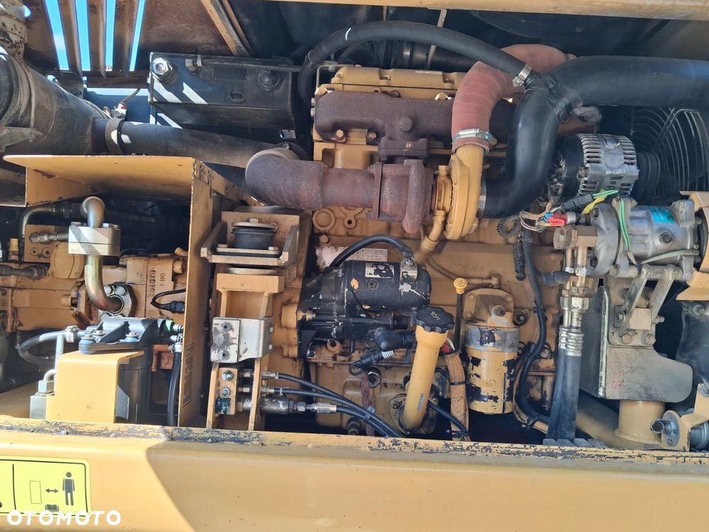 Caterpillar CAT 313C - 9
