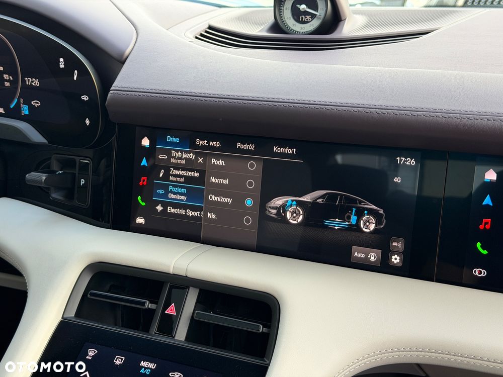 Porsche Taycan 105kWh Performance Plus - 39