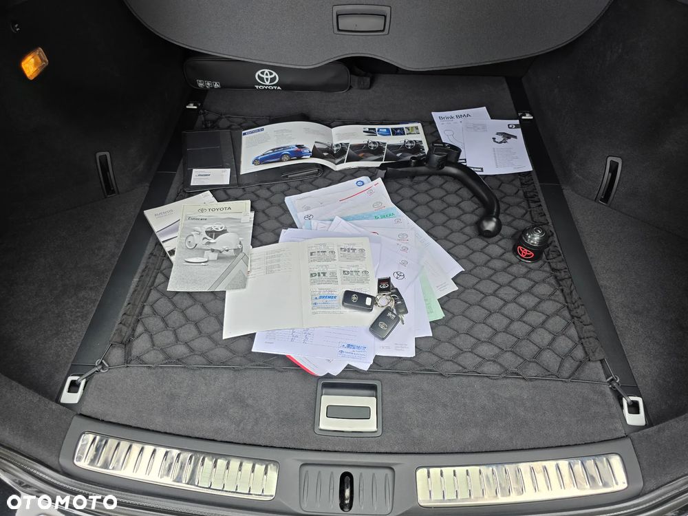 Toyota Avensis - 37