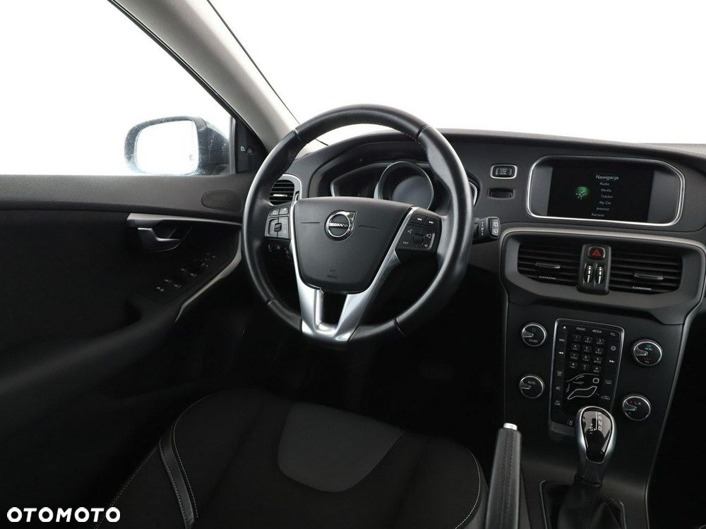 Volvo V40 D2 Drive-E Momentum - 17