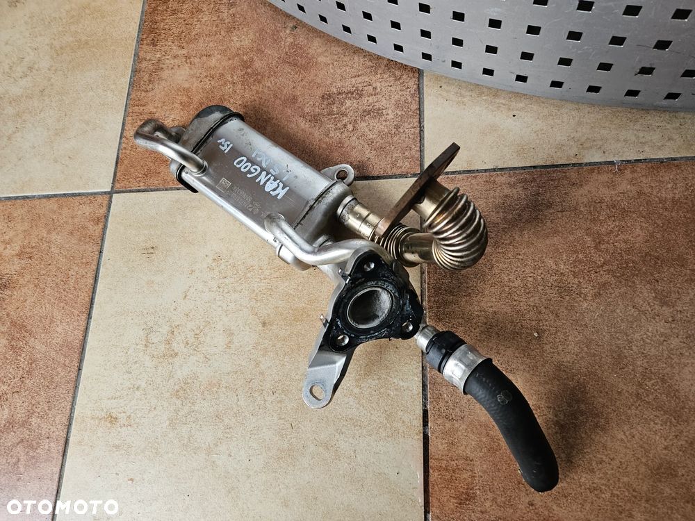 CHŁODNICA CHŁODNICZKA SPALIN EGR  RENAULT KANGOO II III LIFT 1.5 DCI 147357082R oryginał super stan - 2