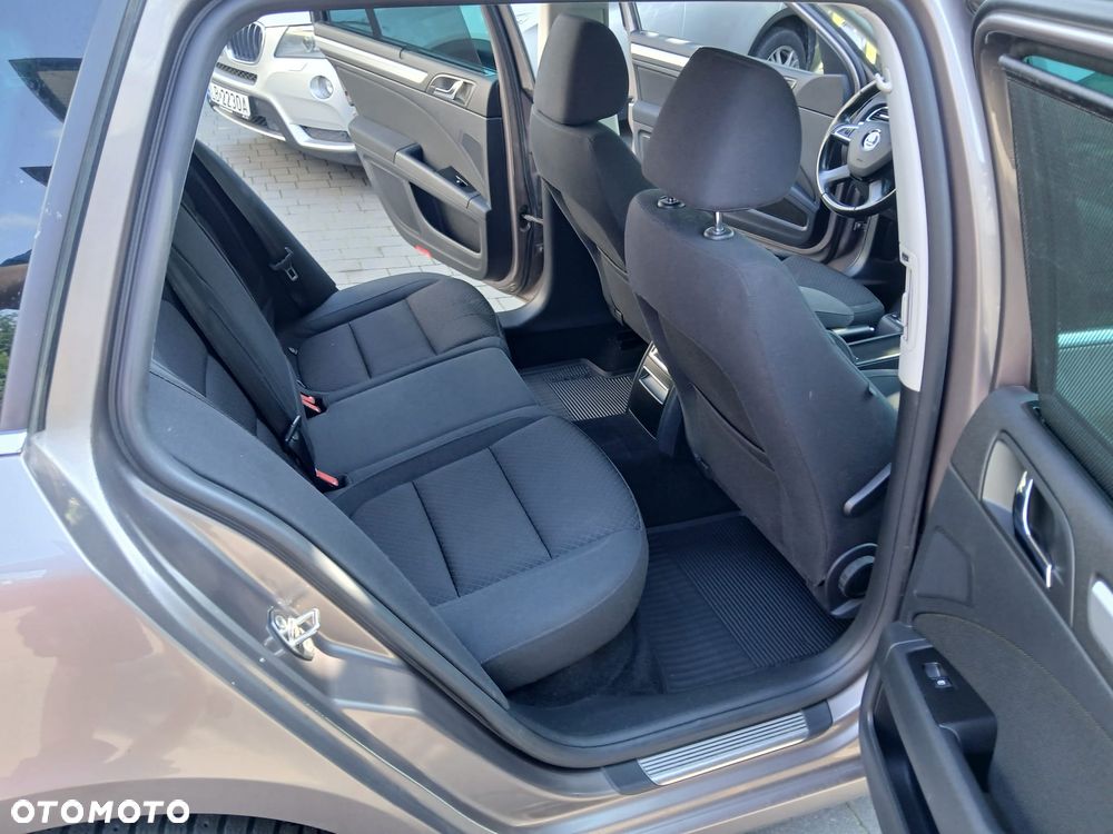 Skoda Superb 1.6 TDI Business DSG - 6