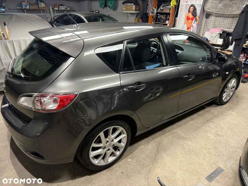 Mazda 3 - 5