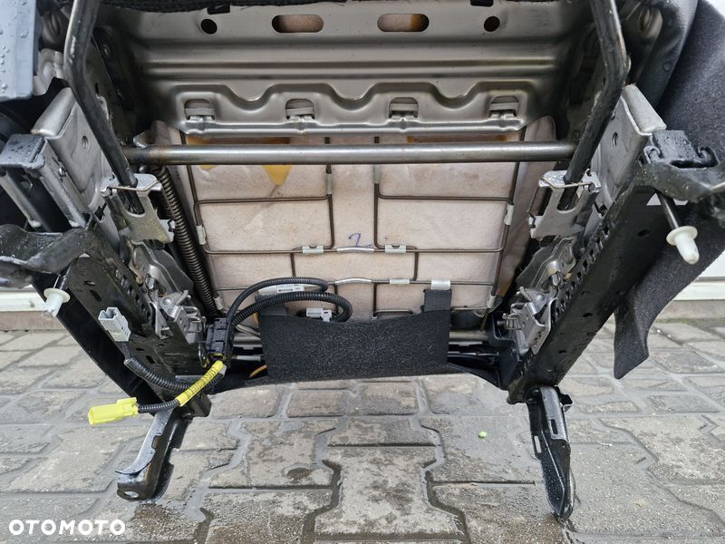toyota verso i 1 lift fotel pasażera prawy przód przedni półskóra - 11