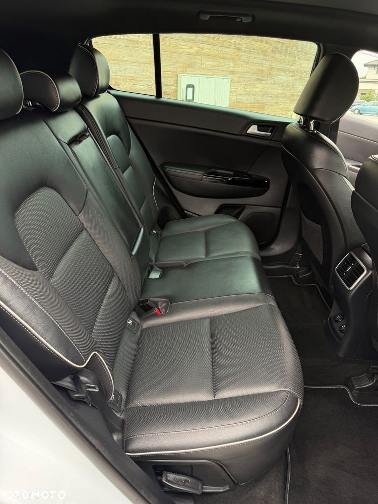 Kia Sportage 1.6 T-GDI AWD DCT GT LINE - 22