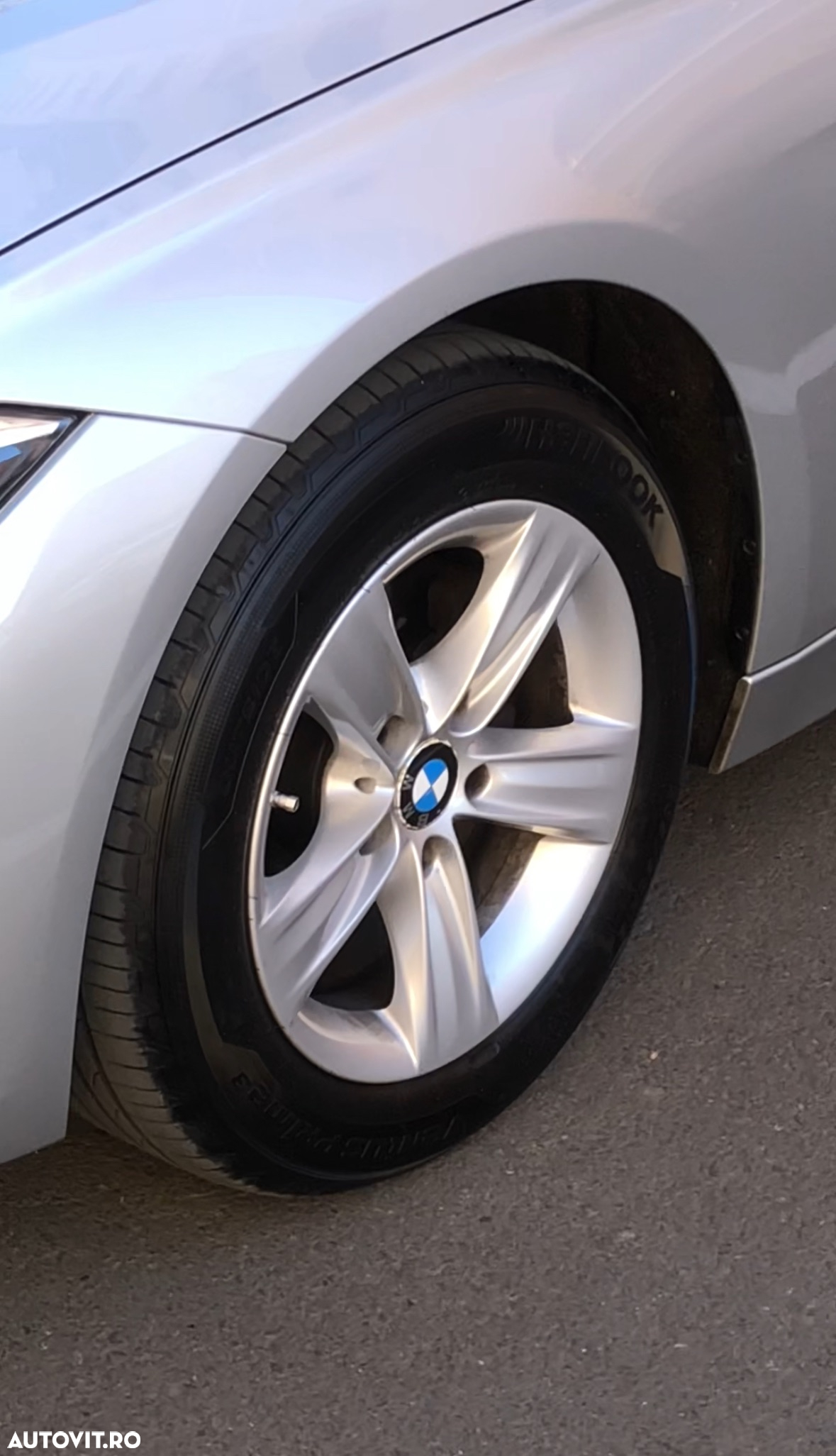 BMW Seria 3 318d Touring Aut. - 34