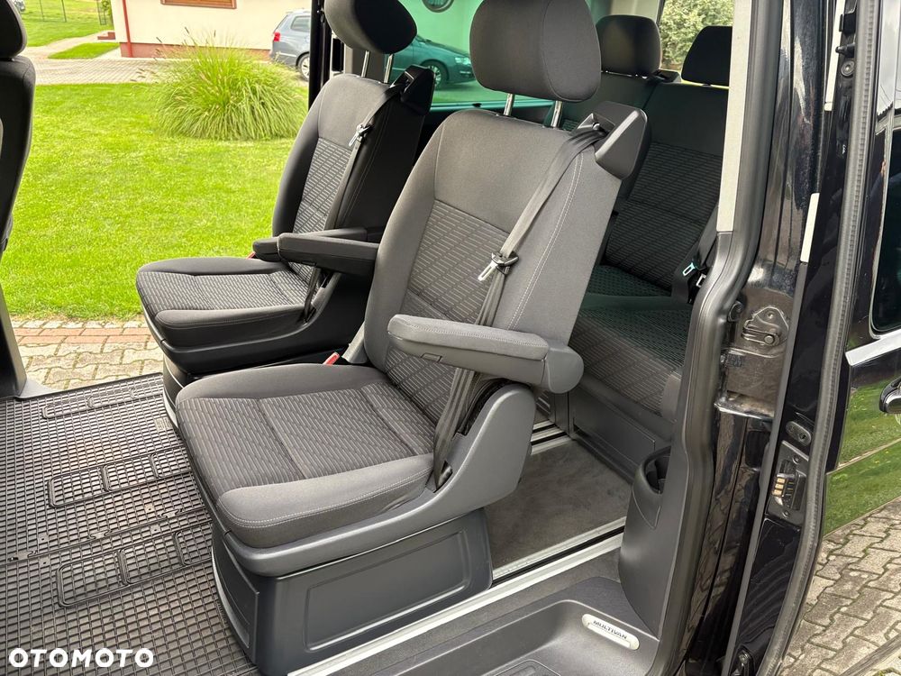 Volkswagen Multivan - 10