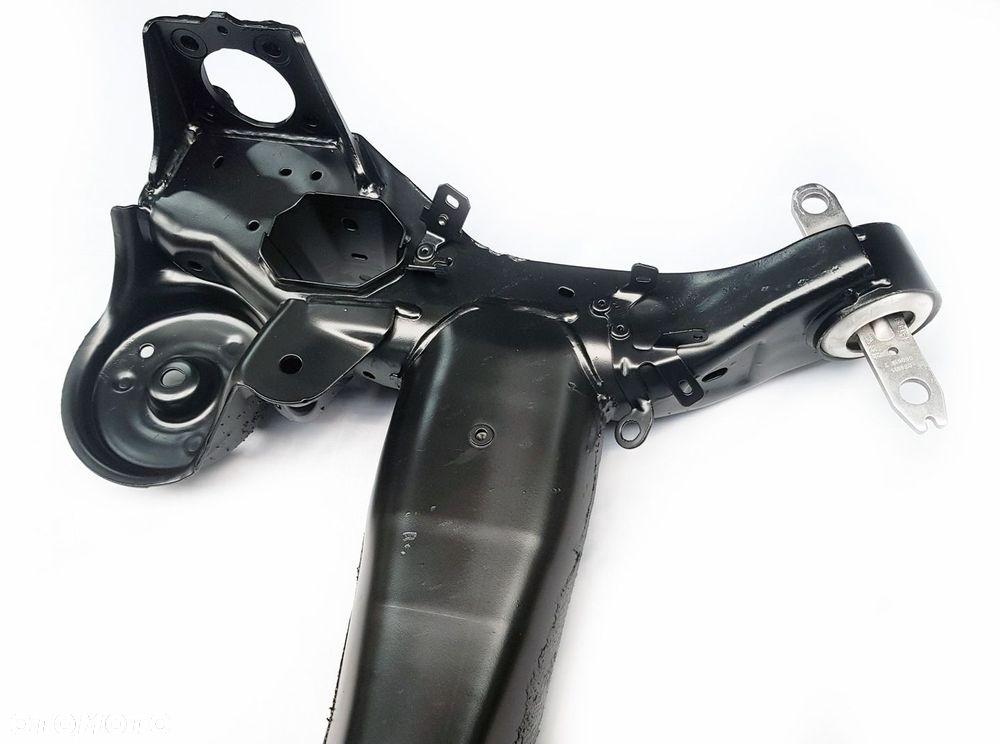 Tylna belka Peugeot 308 II 2013-2021, 3008 II SUV, 5008 II 2016 - - 7