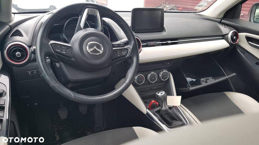 Mazda 2 - 4