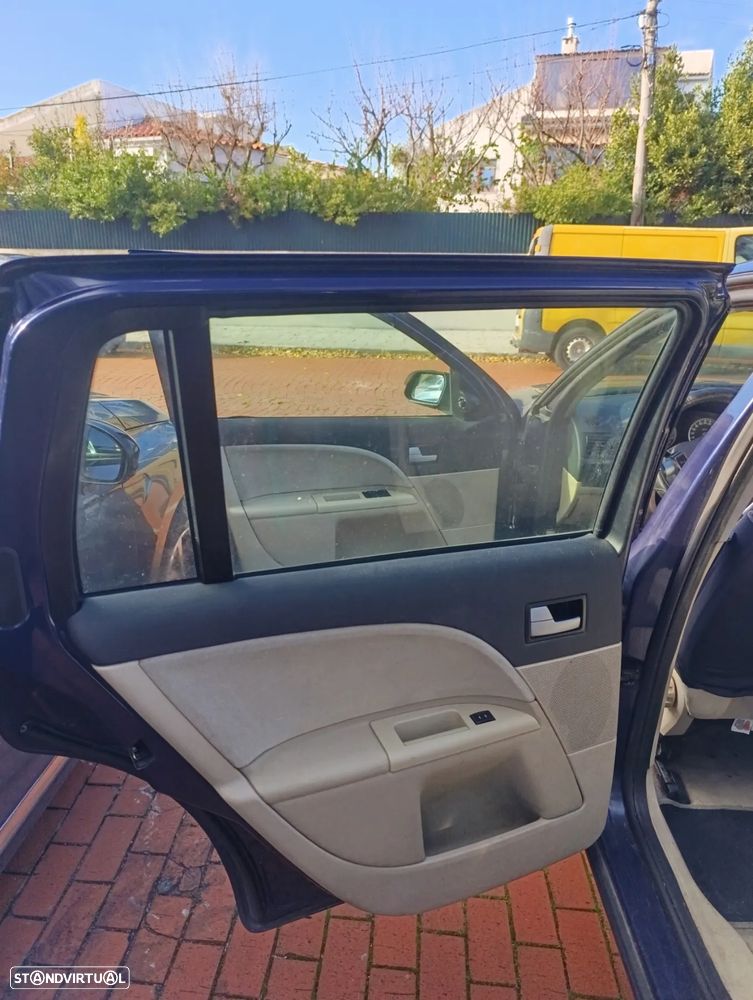 Ford Mondeo SW 2.0 TDCi Ghia - 16