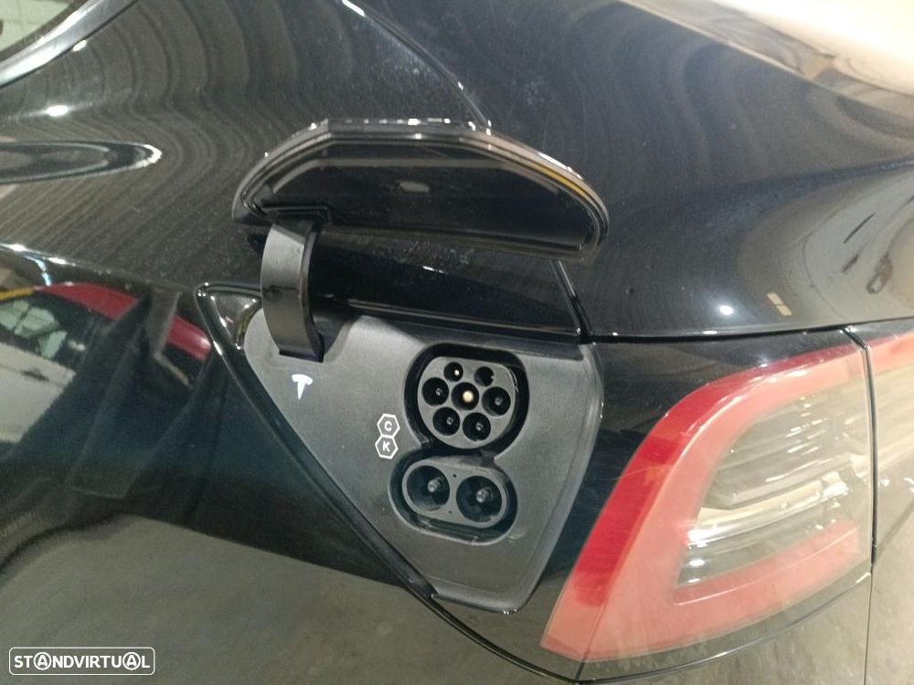 Tesla Model Y RWD - 9