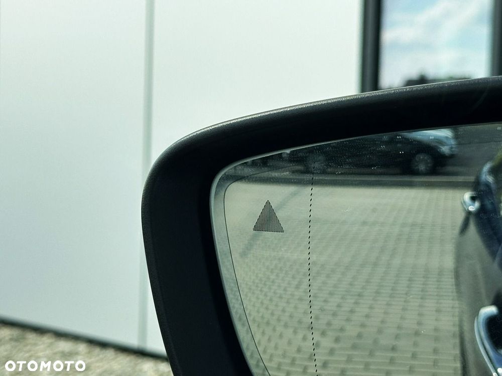 BMW Seria 5 520d - 29