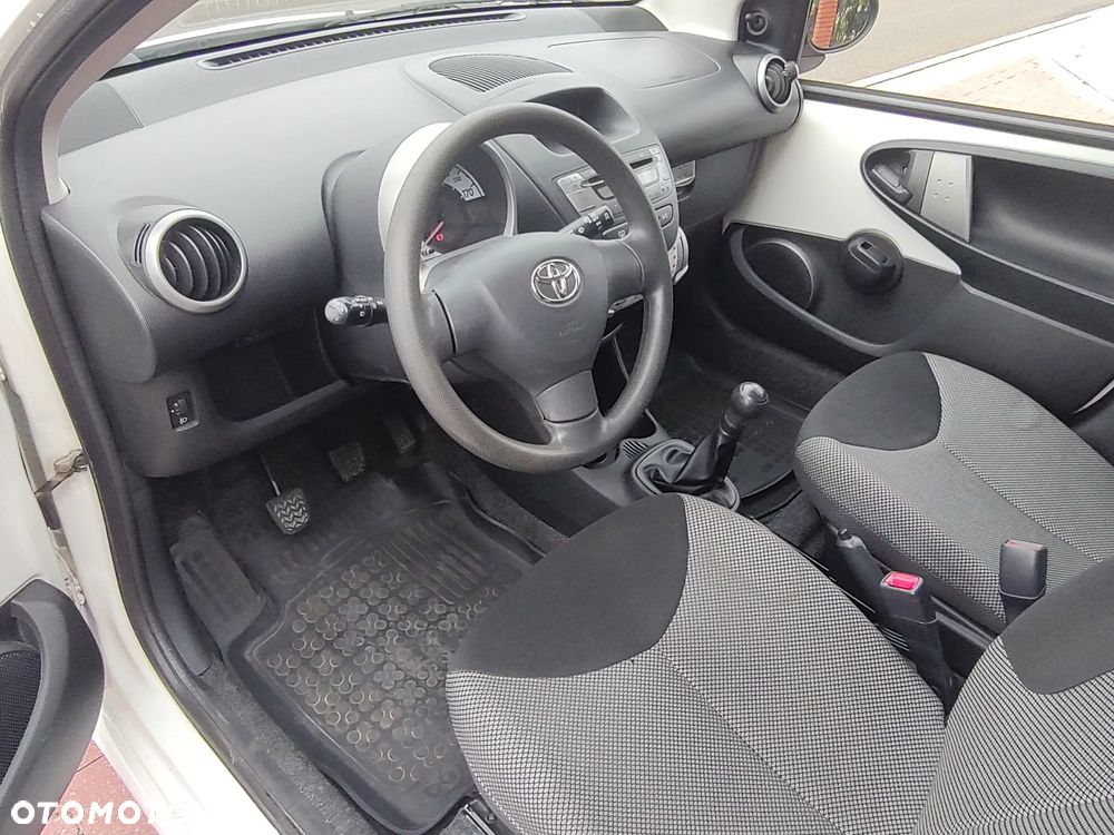 Toyota Aygo Cool - 23