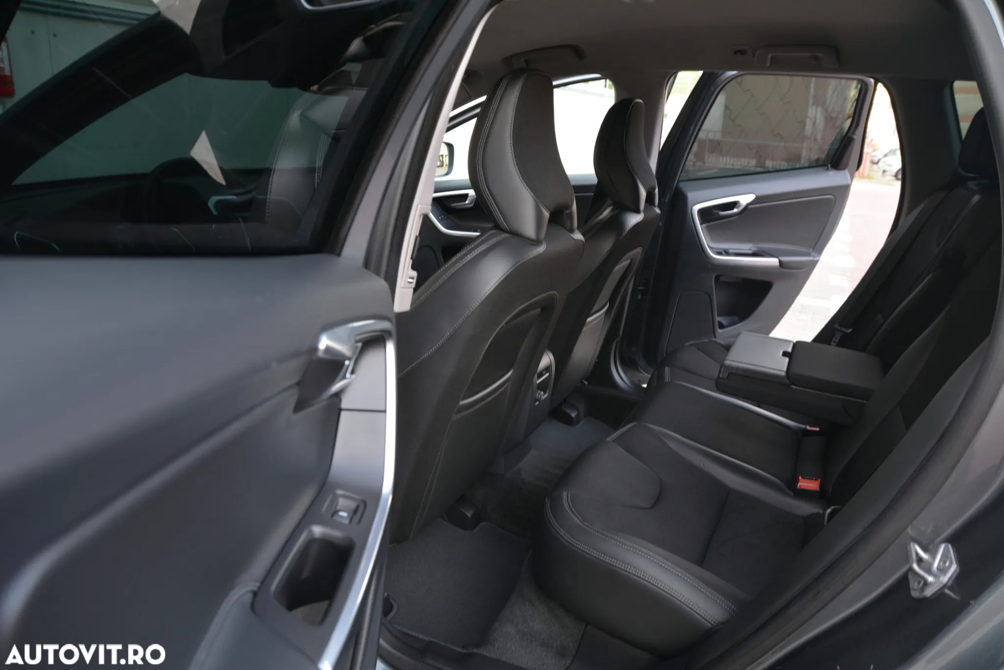 Volvo XC 60 D3 Geartronic Momentum - 13