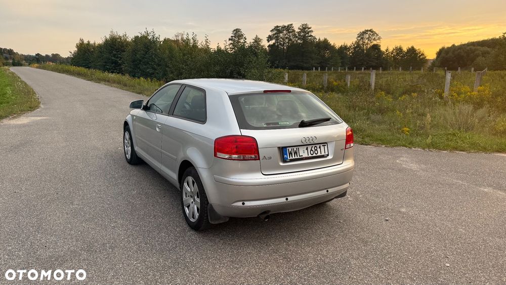 Audi A3 3-drzwiowe 1.6 Ambiente - 12