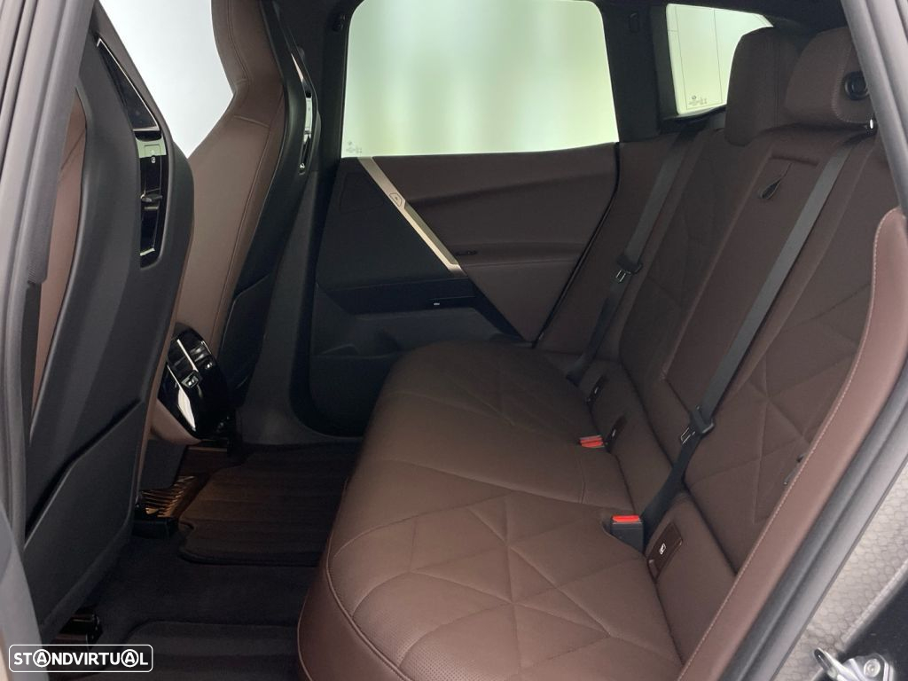 BMW iX xDrive 40 - 12