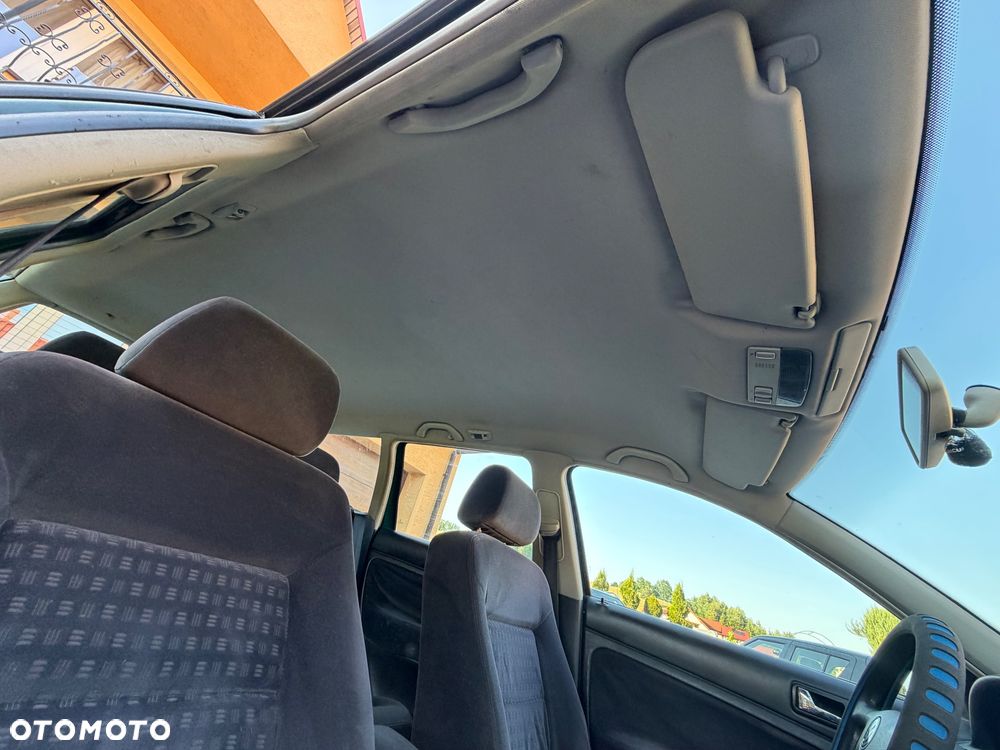 Volkswagen Passat 2.0 Basis - 18
