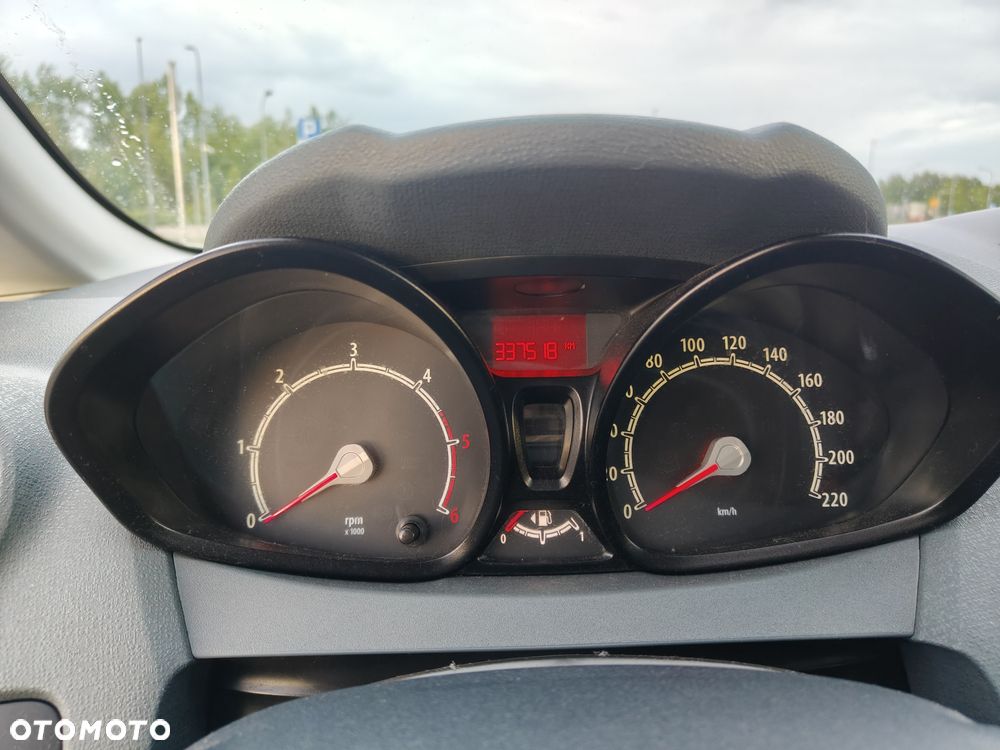 Ford Fiesta 1.4 TDCi Ambiente - 20