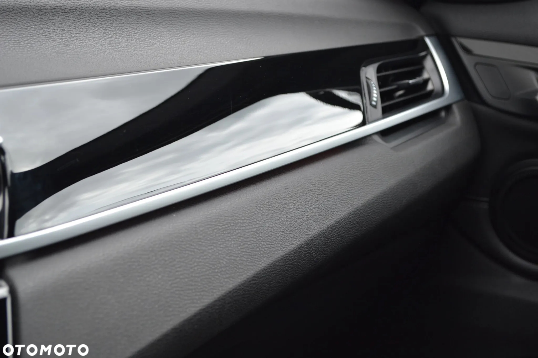 BMW X1 sDrive18i Advantage - 21