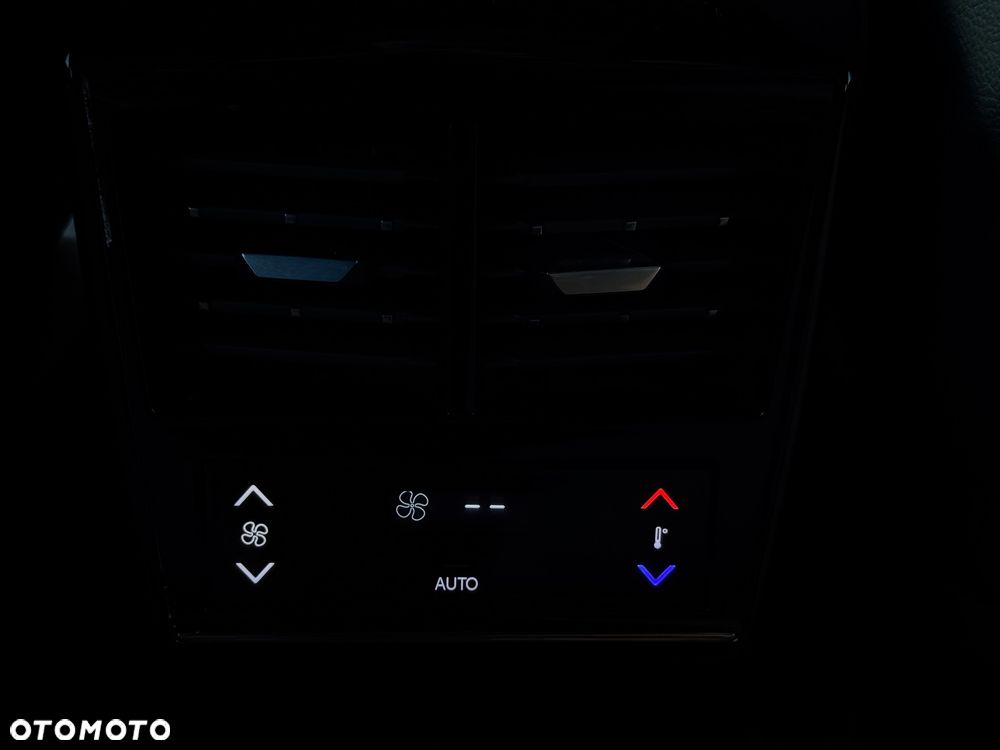 DS Automobiles DS 7 Crossback 2.0 BlueHDi Louvre - 18