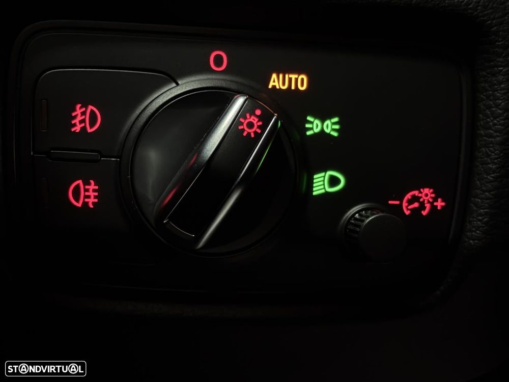 Audi A3 1.6 TDI S-line - 26