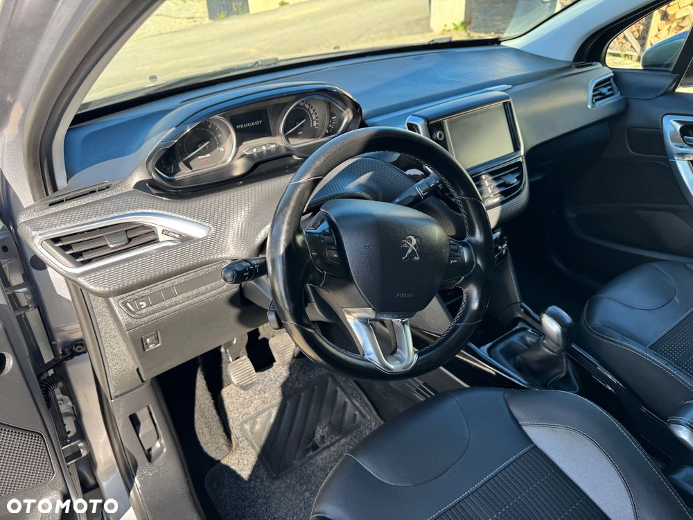 Peugeot 2008 - 12
