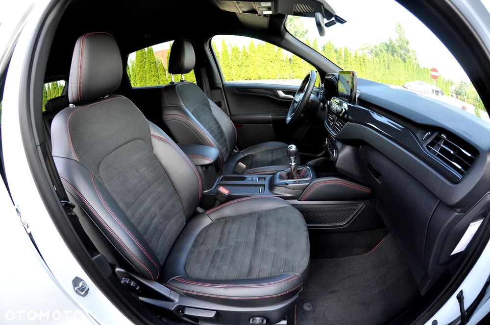 Ford Kuga 1.5 EcoBoost FWD ST-Line X - 19