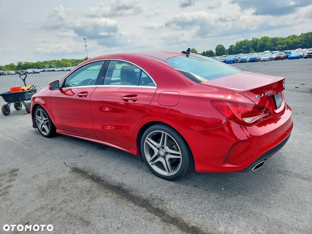 Mercedes-Benz CLA 250 4Matic 7G-DCT AMG Line - 5